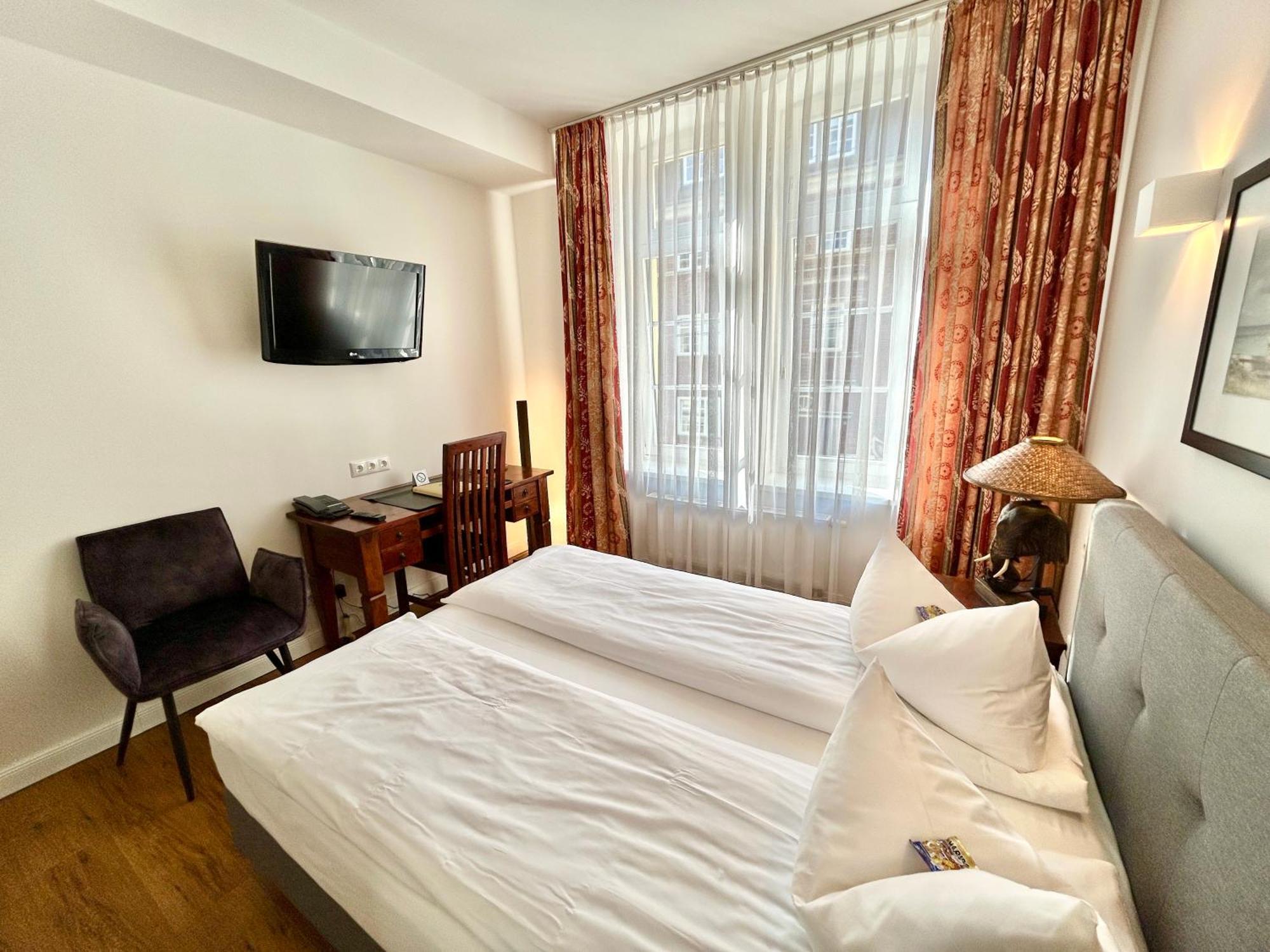 Hotel Elefant シュヴェリーン エクステリア 写真