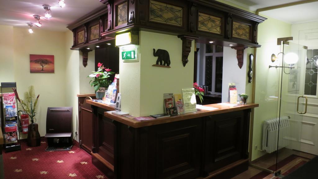 Hotel Elefant シュヴェリーン エクステリア 写真