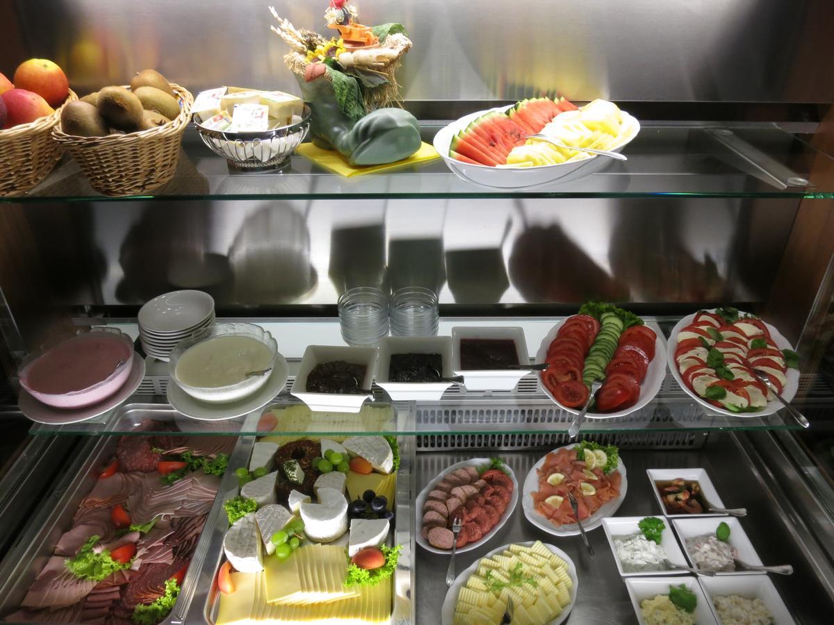 Hotel Elefant シュヴェリーン エクステリア 写真